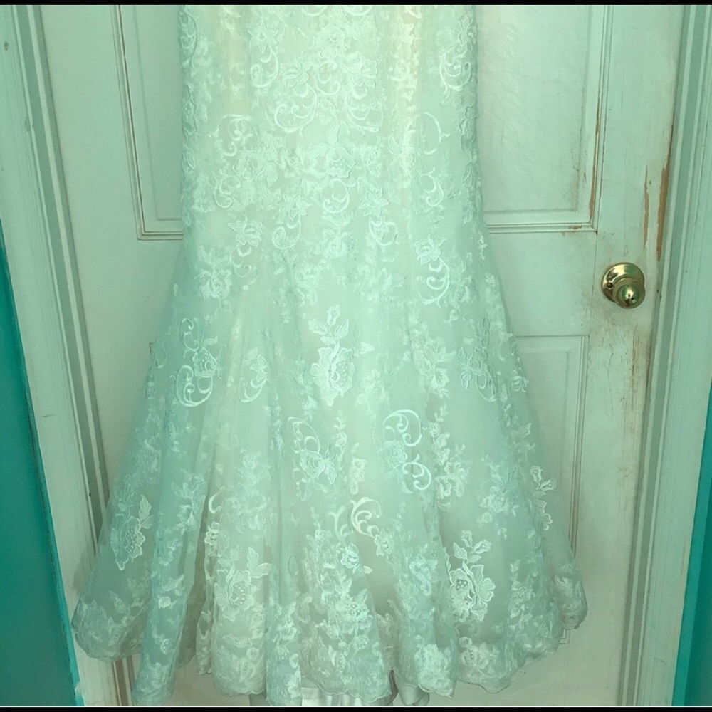 Maggie Sottero mermaid wedding dress - Picture 7 of 9